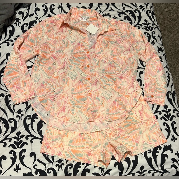 DAVI & DANI Pants - NWT Davi&Dani Women's Multicolor Patterned Top& Shorts- size xl